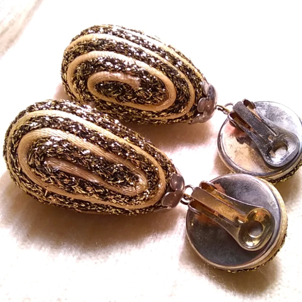 Vintage earrings,  2,75" L - Picture 3 of 6